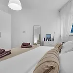 Appartement Pet Friendly Silver Sea With Free Parking *