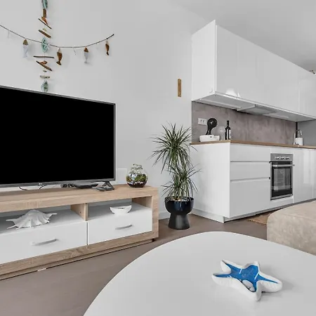 Pet Friendly Silver Sea With Free Parking Appartement Makarska
