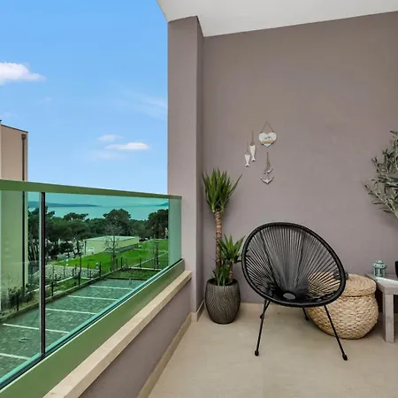 Pet Friendly Silver With Free Parking 아파트 *