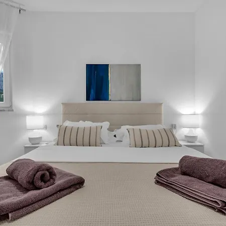 Pet Friendly Silver With Free Parking 아파트 *