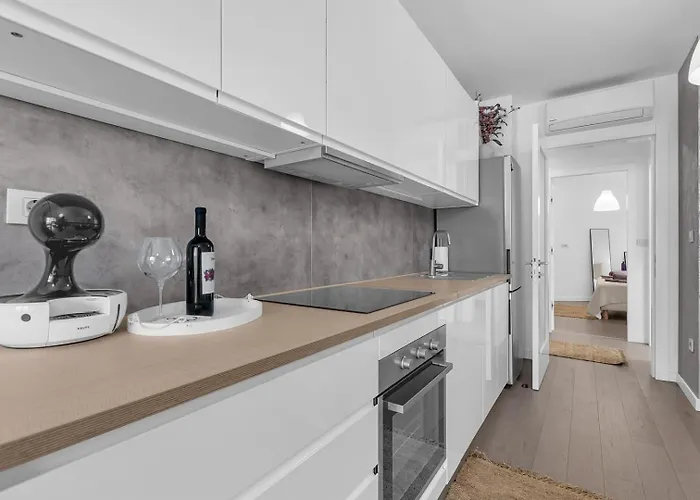 Pet Friendly Silver Sea With Free Parking Appartement