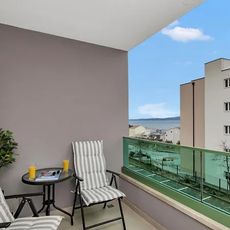 Pet Friendly Silver With Free Parking * Makarska